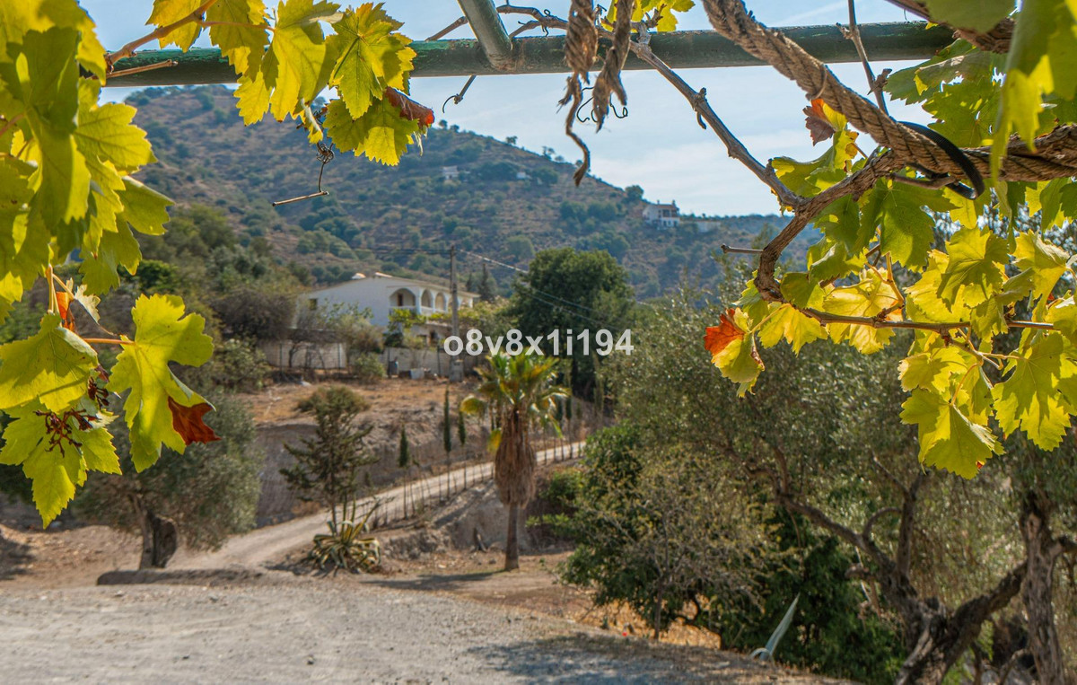 Se vende Finca - Cortijo de 4 dormitorios en Costa Del Sol, Málaga, España