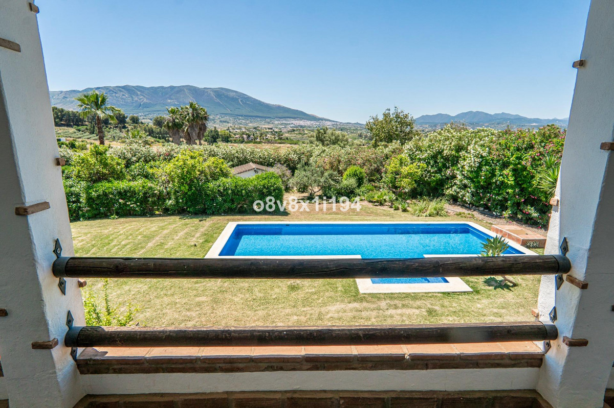 4 Bed Townhouse for sale in Cártama Costa Del Sol, Málaga, Spain