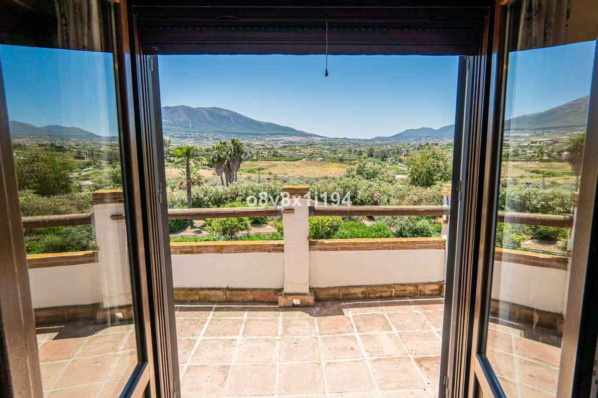 4 Bed Townhouse for sale in Cártama Costa Del Sol, Málaga, Spain