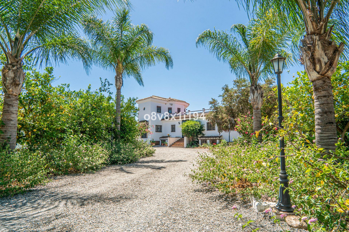 4 Bed Townhouse for sale in Cártama Costa Del Sol, Málaga, Spain