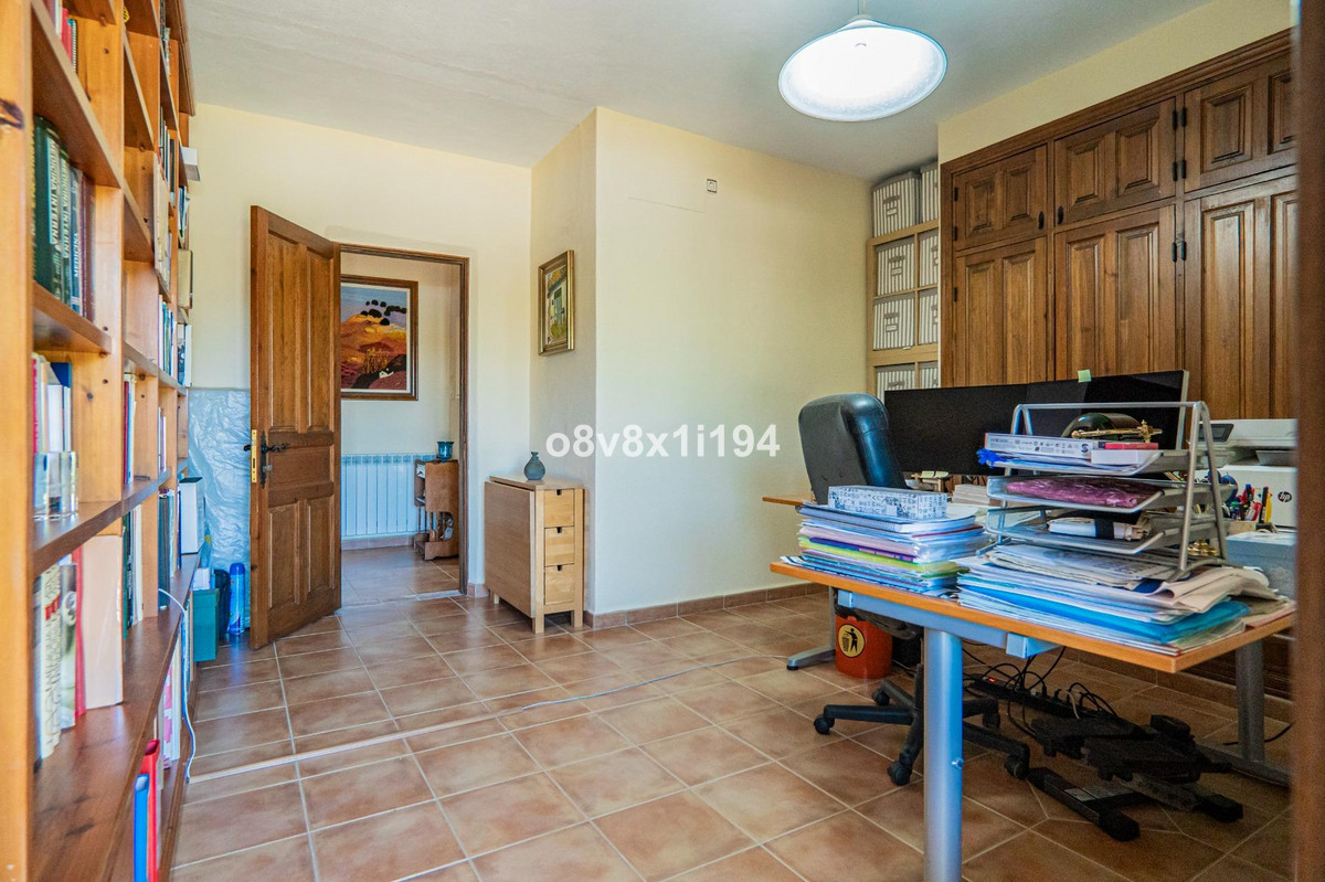 4 Bed Townhouse for sale in Cártama Costa Del Sol, Málaga, Spain