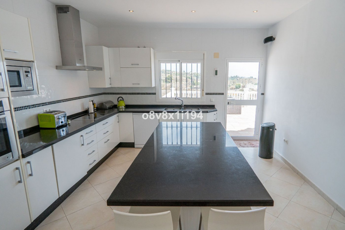 5 Bed Townhouse for sale in Benajarafe Costa Del Sol East, Málaga, Spain