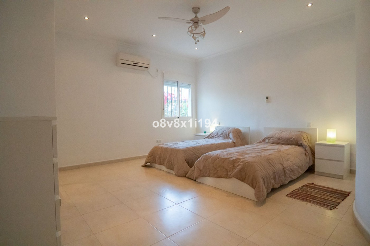 5 Bed Townhouse for sale in Benajarafe Costa Del Sol East, Málaga, Spain