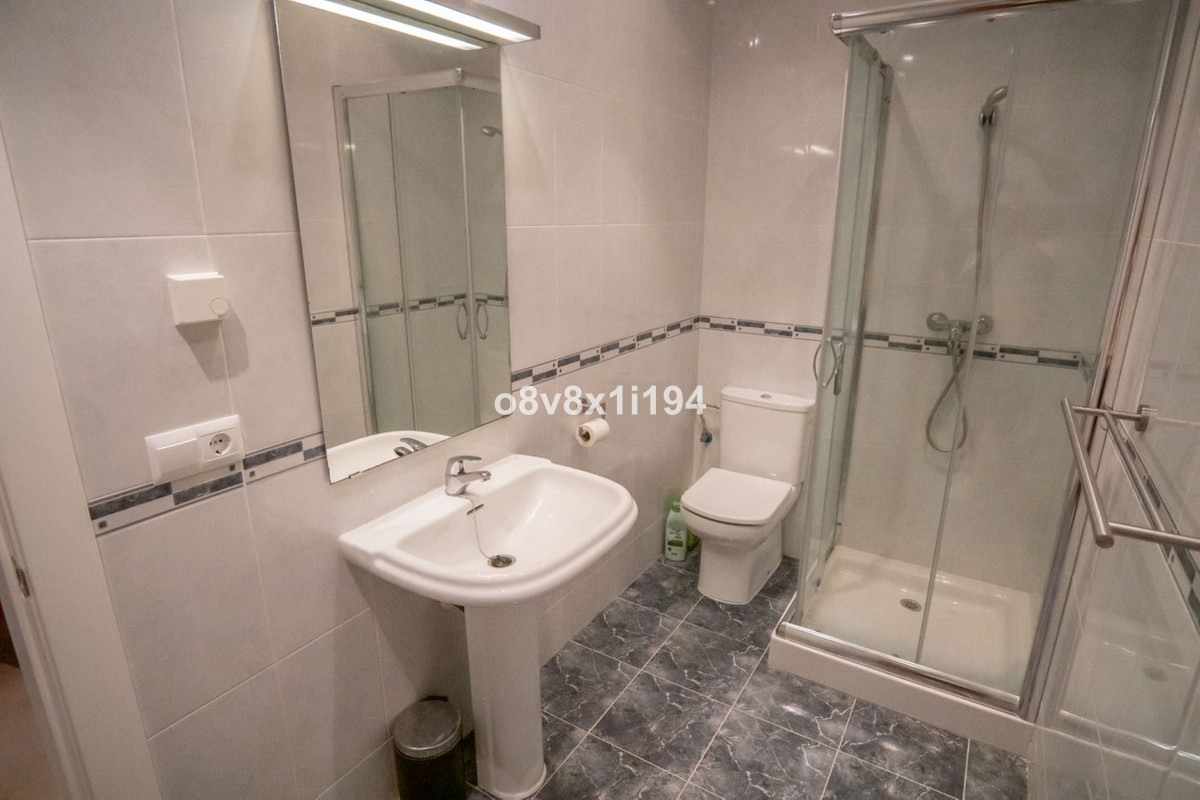 5 Bed Townhouse for sale in Benajarafe Costa Del Sol East, Málaga, Spain