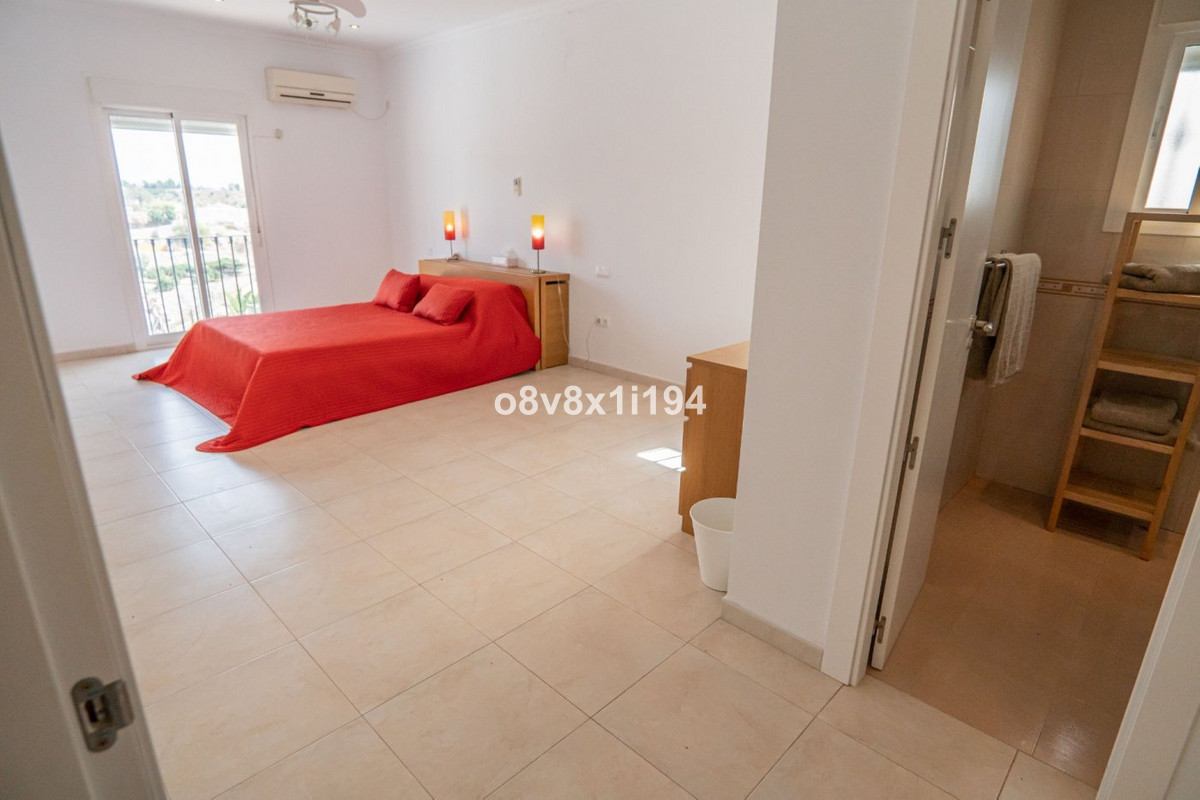 5 Bed Townhouse for sale in Benajarafe Costa Del Sol East, Málaga, Spain