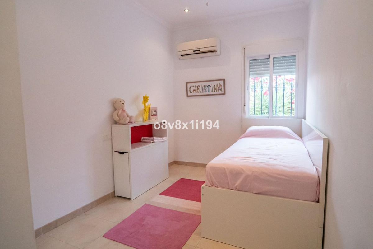 5 Bed Townhouse for sale in Benajarafe Costa Del Sol East, Málaga, Spain