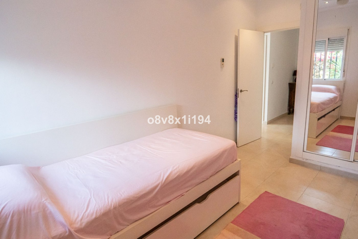 5 Bed Townhouse for sale in Benajarafe Costa Del Sol East, Málaga, Spain
