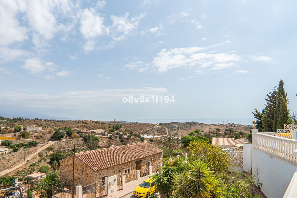 5 Bed Townhouse for sale in Benajarafe Costa Del Sol East, Málaga, Spain