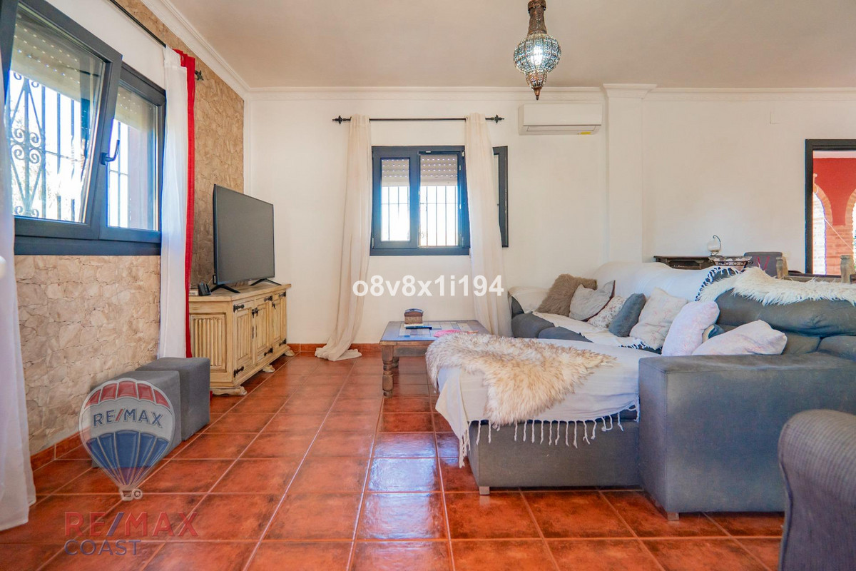3 Bed Townhouse for sale in Coín Costa Del Sol, Málaga, Spain