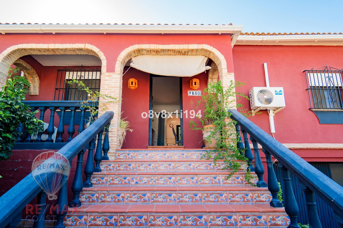 3 Bed Townhouse for sale in Coín Costa Del Sol, Málaga, Spain