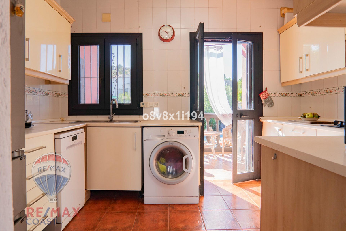 3 Bed Townhouse for sale in Coín Costa Del Sol, Málaga, Spain