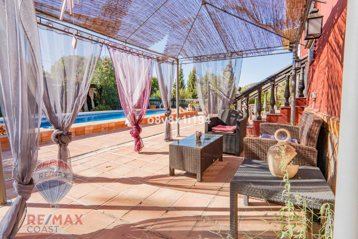 3 Bed Townhouse for sale in Coín Costa Del Sol, Málaga, Spain