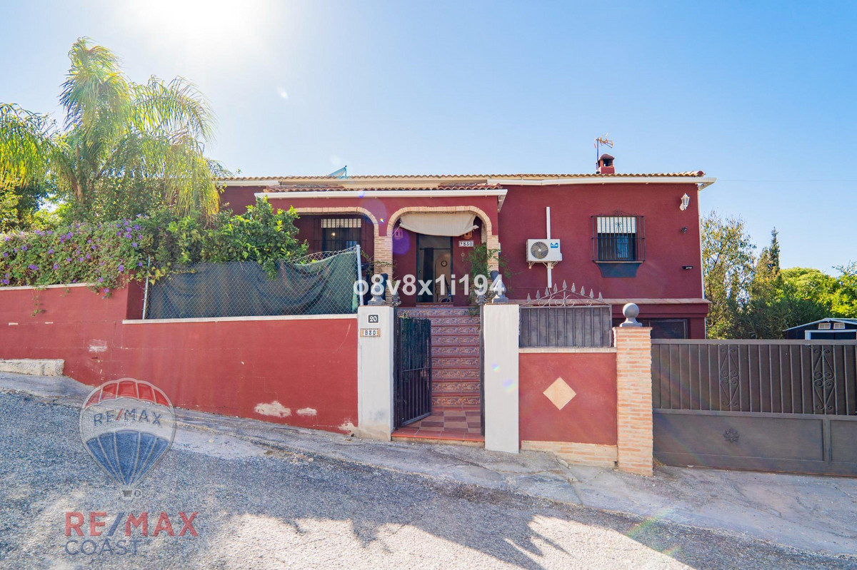 3 Bed Townhouse for sale in Coín Costa Del Sol, Málaga, Spain