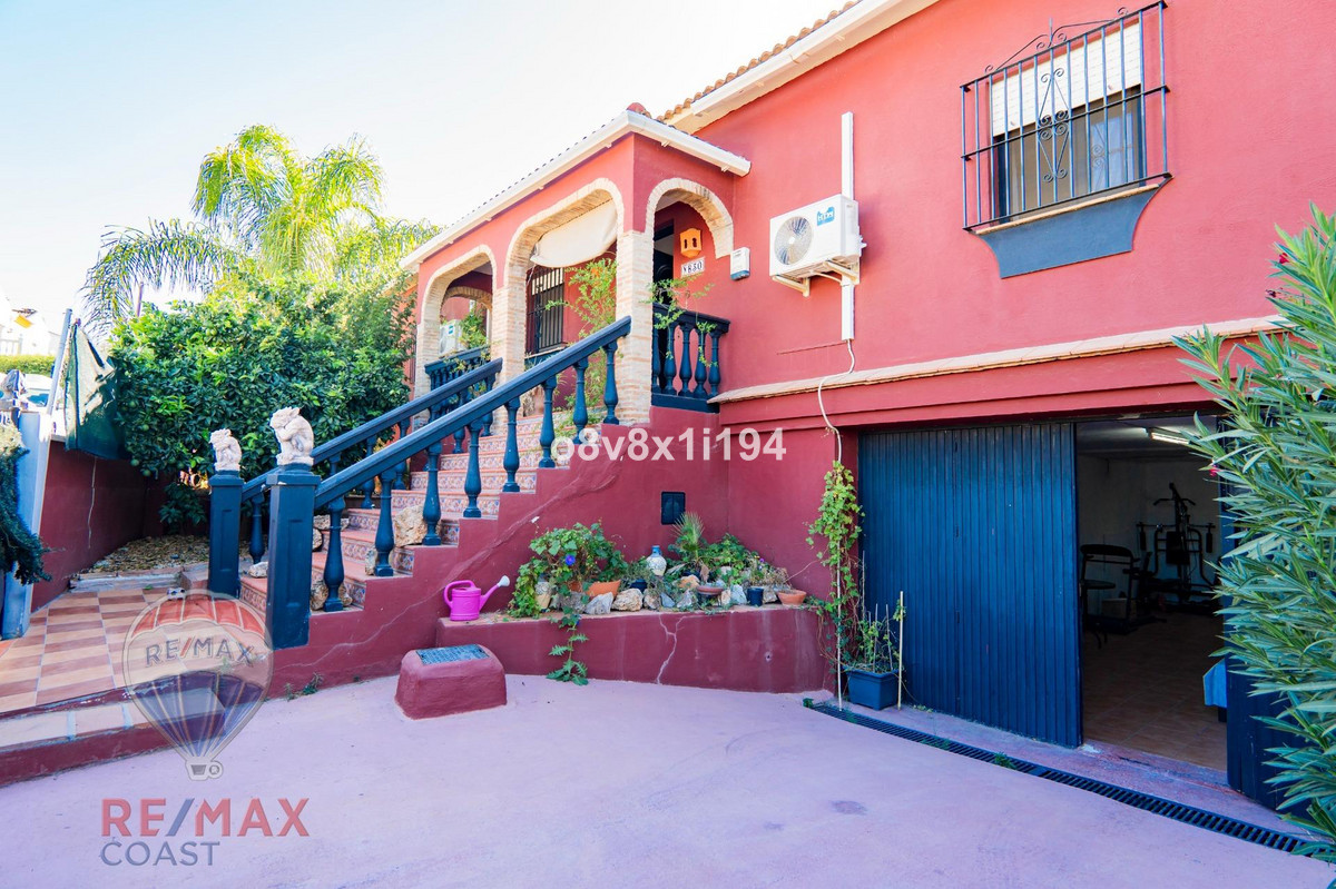 3 Bed Townhouse for sale in Coín Costa Del Sol, Málaga, Spain