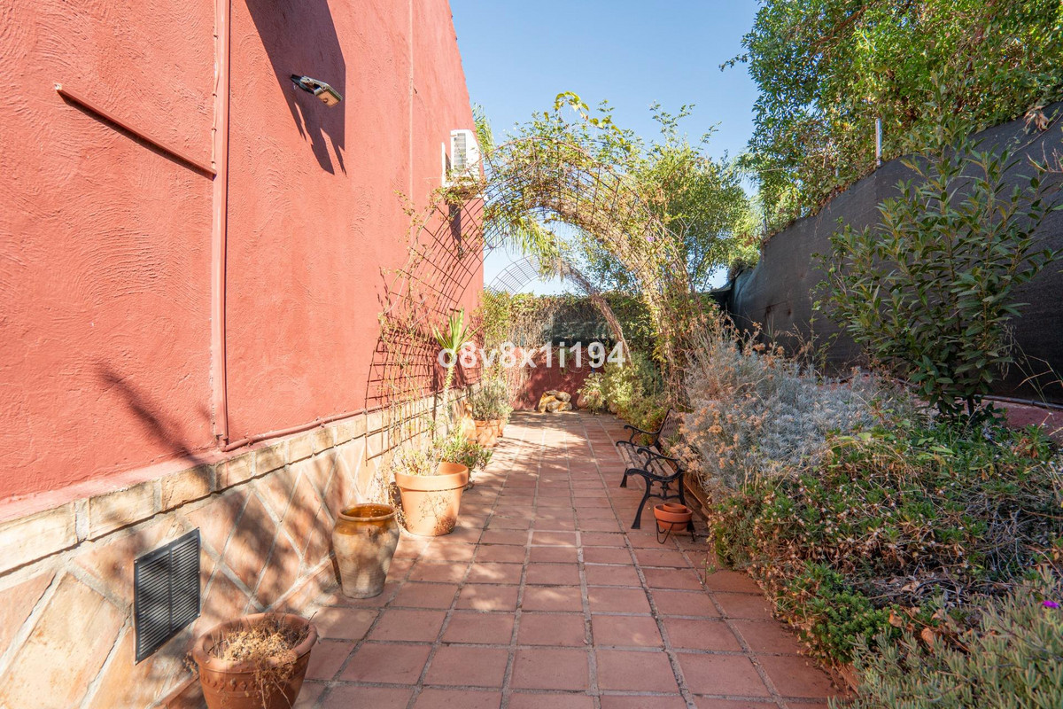 3 Bed Townhouse for sale in Coín Costa Del Sol, Málaga, Spain