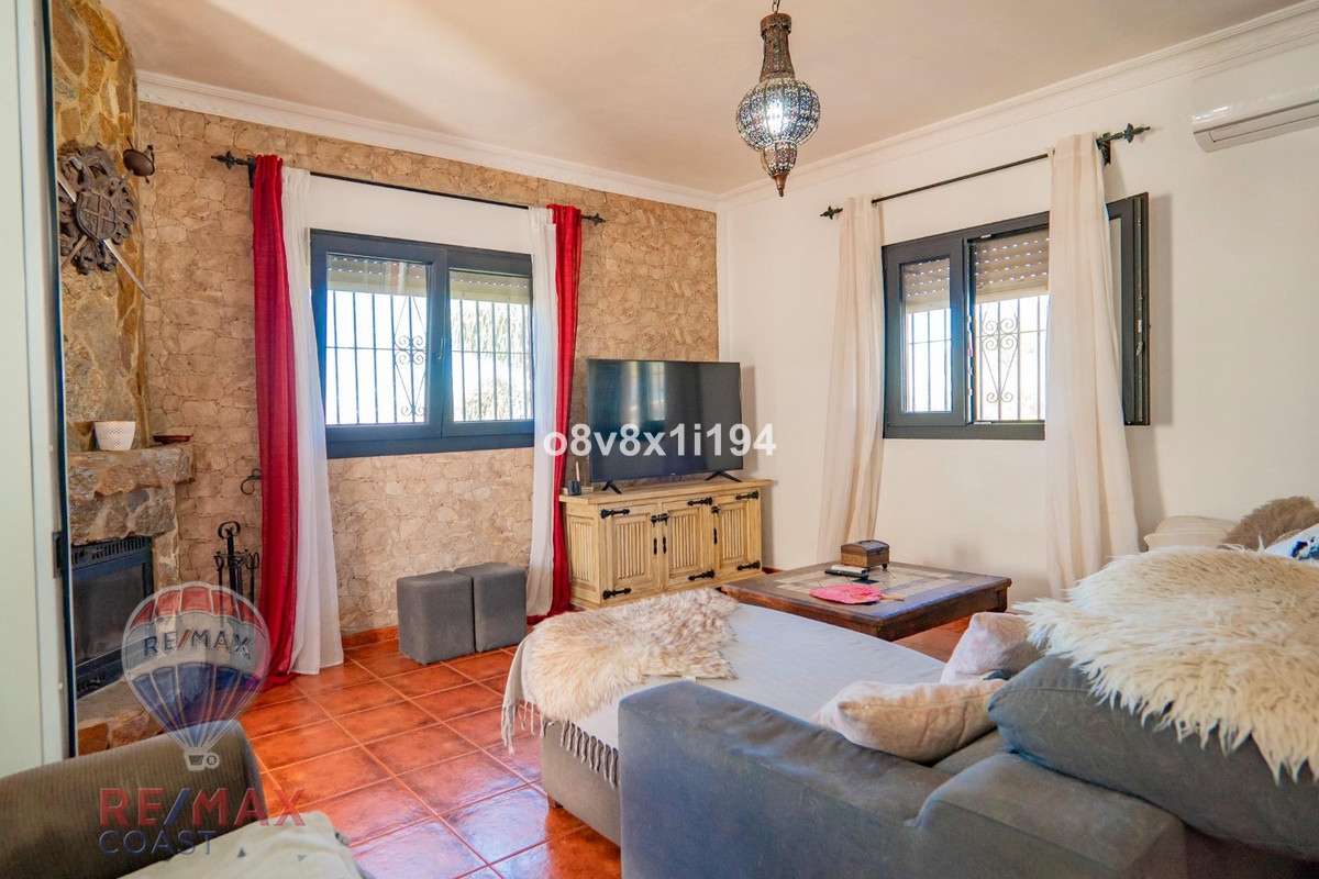 3 Bed Townhouse for sale in Coín Costa Del Sol, Málaga, Spain