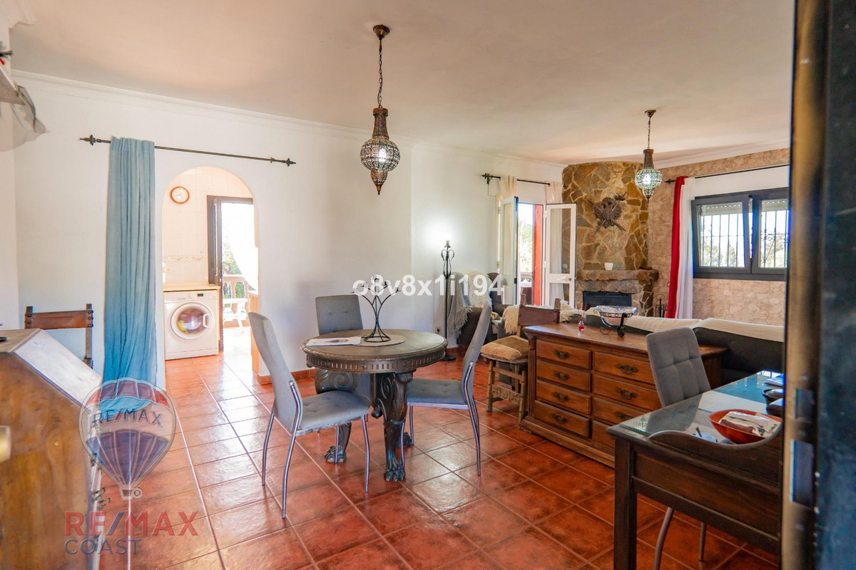 3 Bed Townhouse for sale in Coín Costa Del Sol, Málaga, Spain