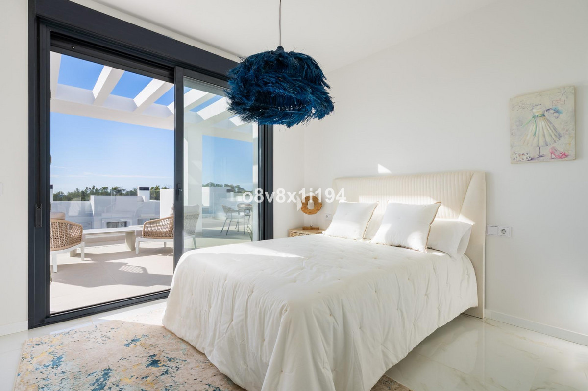 2 Bed Apartment for sale in Estepona Costa Del Sol, Málaga, Spain