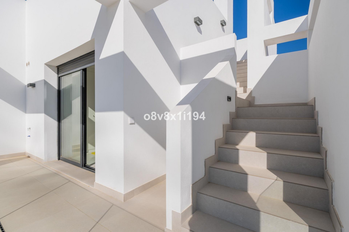 2 Bed Apartment for sale in Estepona Costa Del Sol, Málaga, Spain