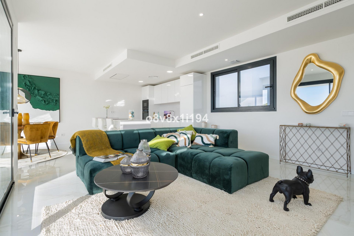 2 Bed Apartment for sale in Estepona Costa Del Sol, Málaga, Spain