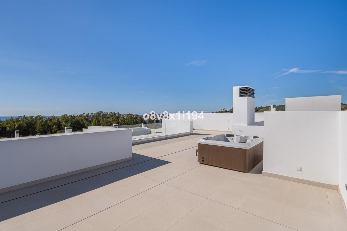 2 Bed Apartment for sale in Estepona Costa Del Sol, Málaga, Spain