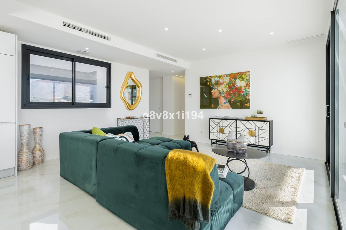 2 Bed Apartment for sale in Estepona Costa Del Sol, Málaga, Spain