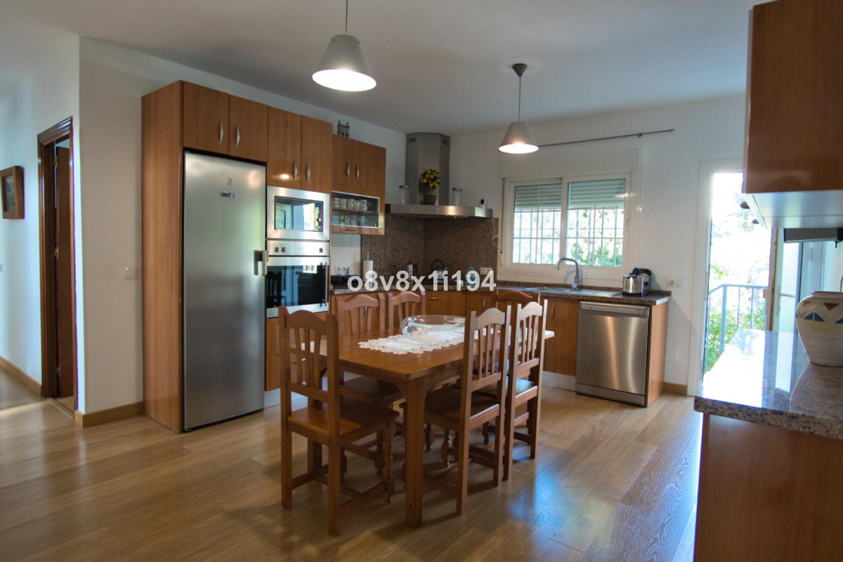 5 Bed Townhouse for sale in Rincón De La Victoria Costa Del Sol East, Málaga, Spain