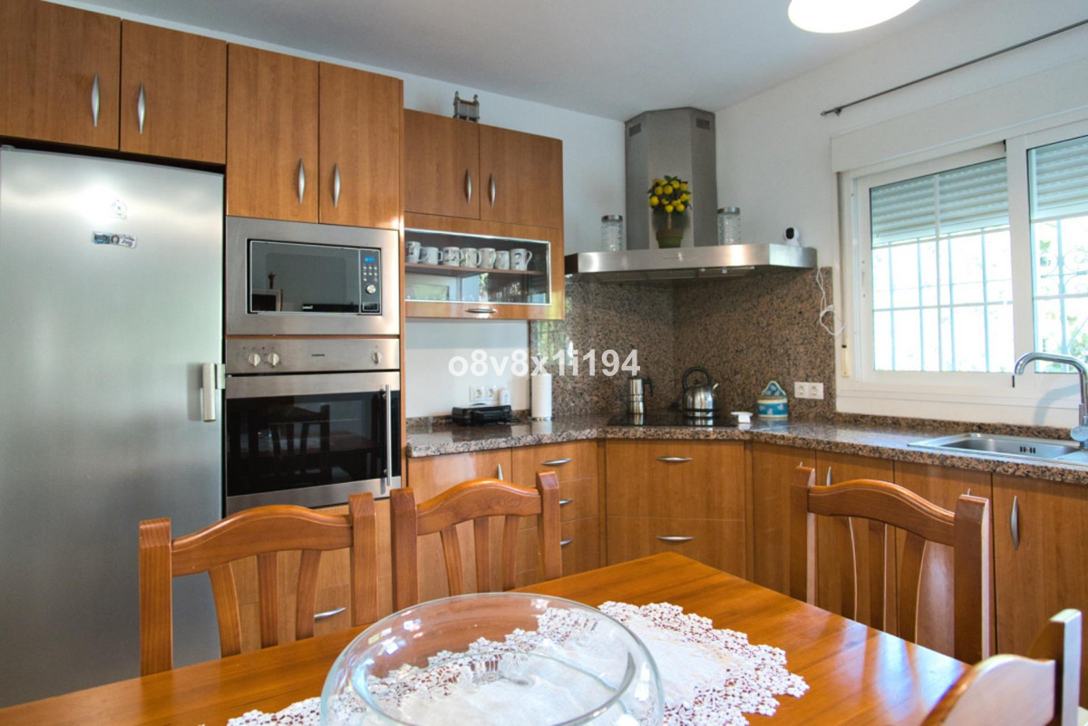 5 Bed Townhouse for sale in Rincón De La Victoria Costa Del Sol East, Málaga, Spain