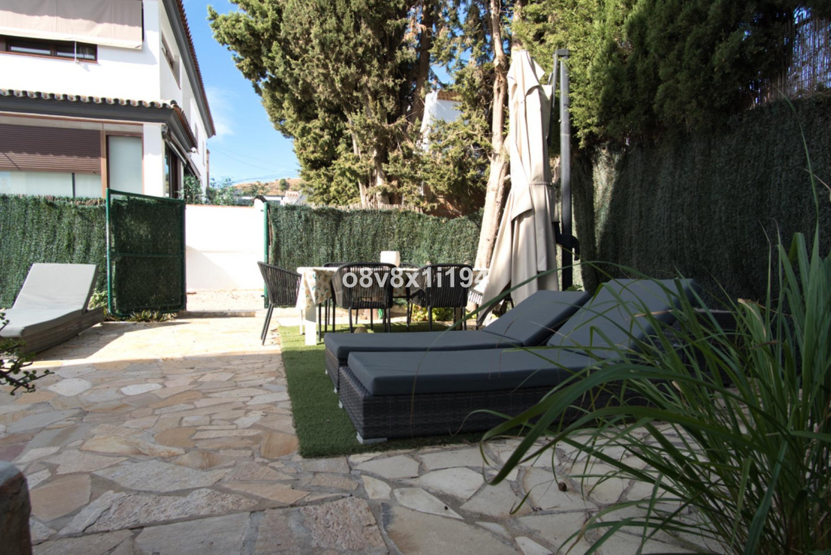 5 Bed Townhouse for sale in Rincón De La Victoria Costa Del Sol East, Málaga, Spain
