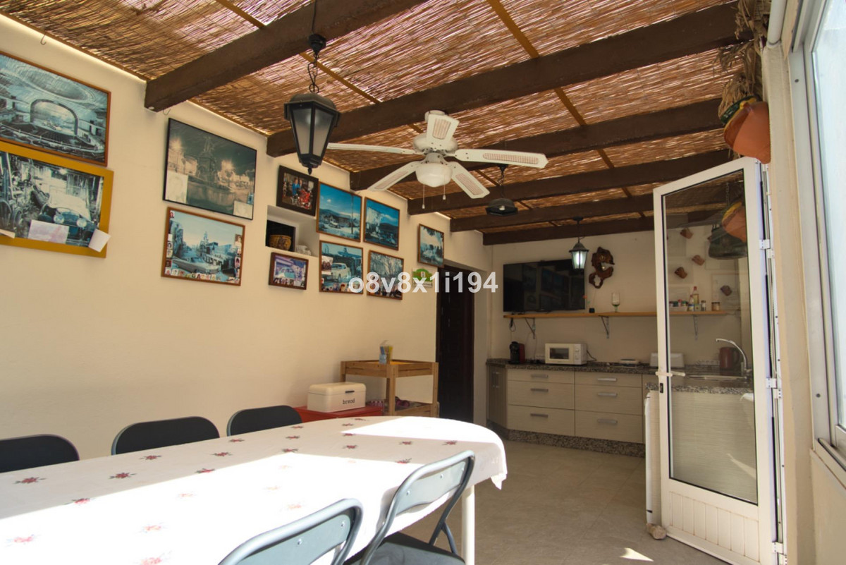 5 Bed Townhouse for sale in Rincón De La Victoria Costa Del Sol East, Málaga, Spain