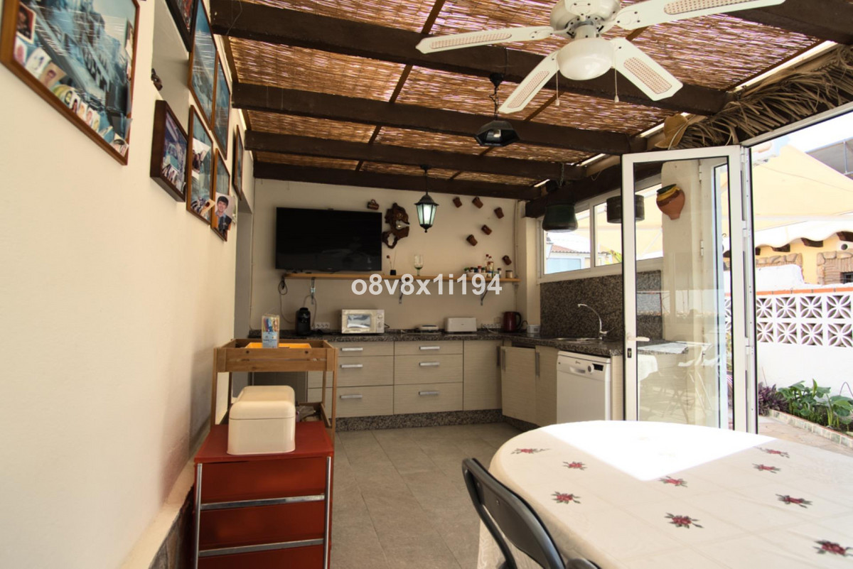5 Bed Townhouse for sale in Rincón De La Victoria Costa Del Sol East, Málaga, Spain