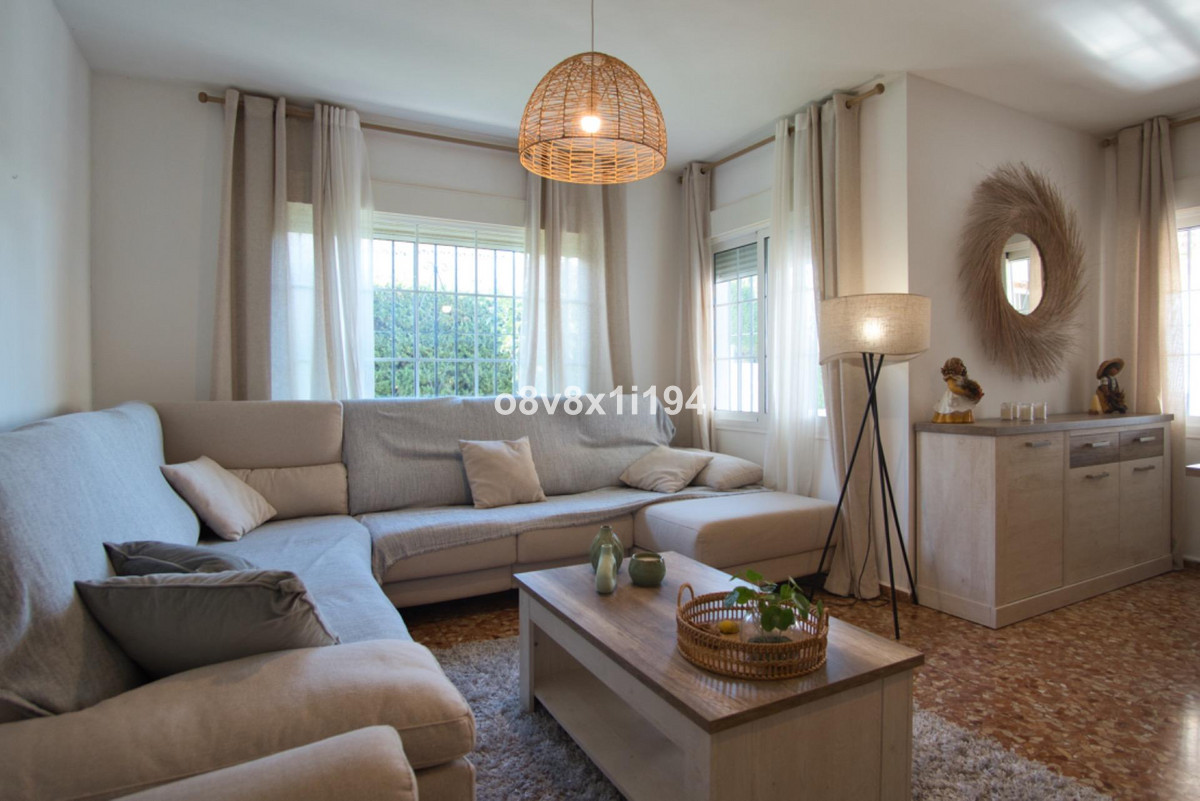 5 Bed Townhouse for sale in Rincón De La Victoria Costa Del Sol East, Málaga, Spain