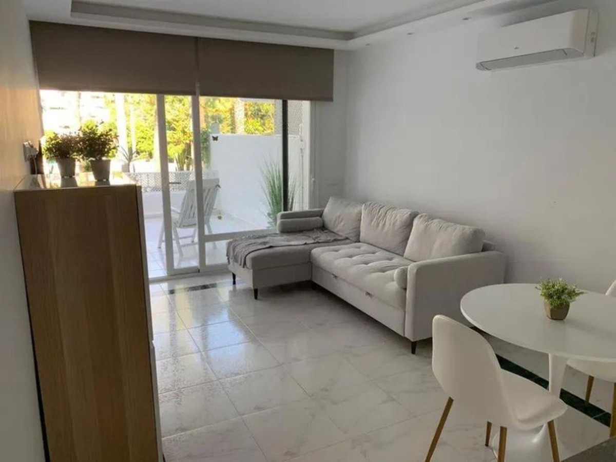 1 Bed Apartment for sale in Marbella Costa Del Sol, Málaga, Spain