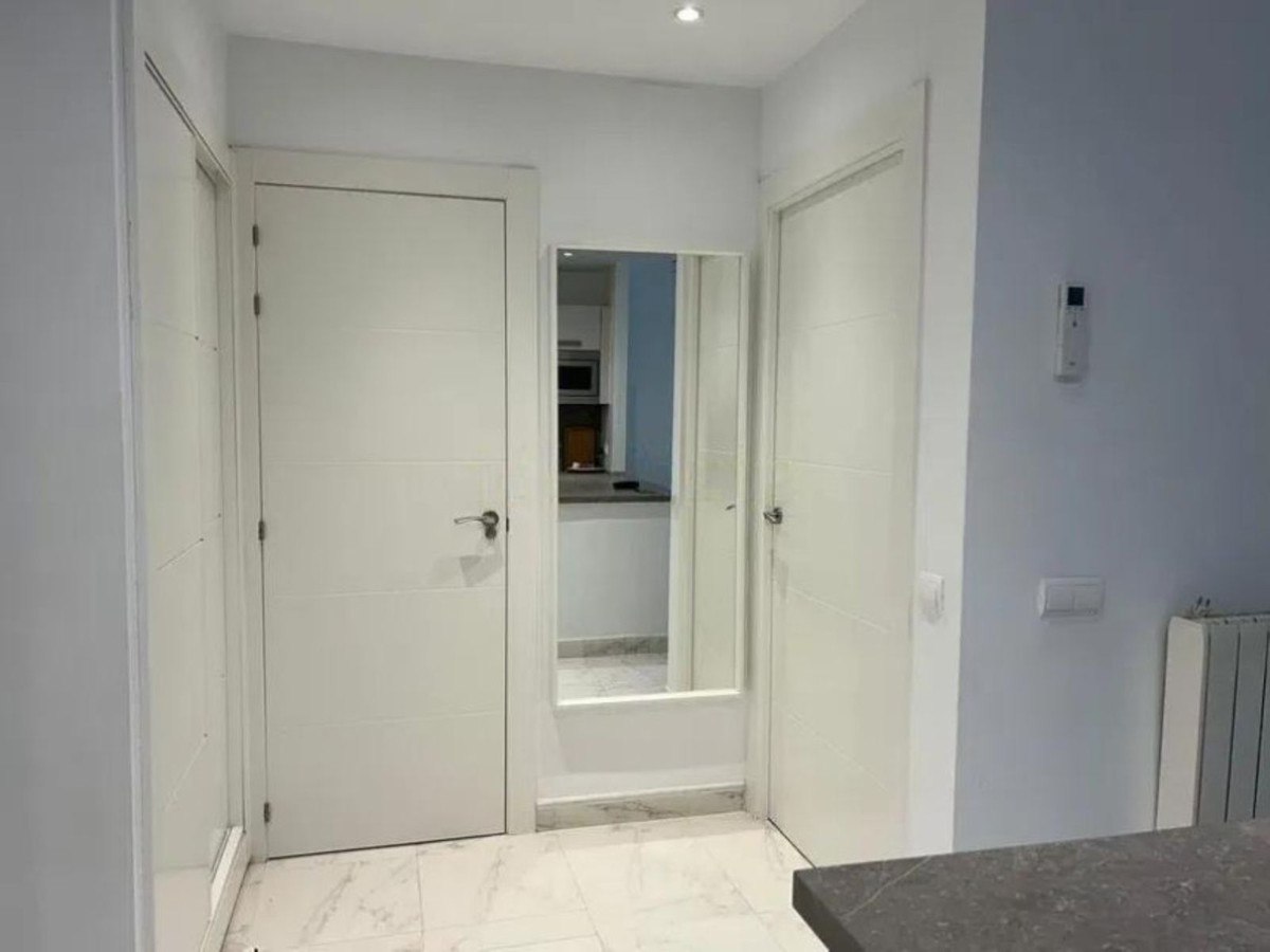 1 Bed Apartment for sale in Marbella Costa Del Sol, Málaga, Spain