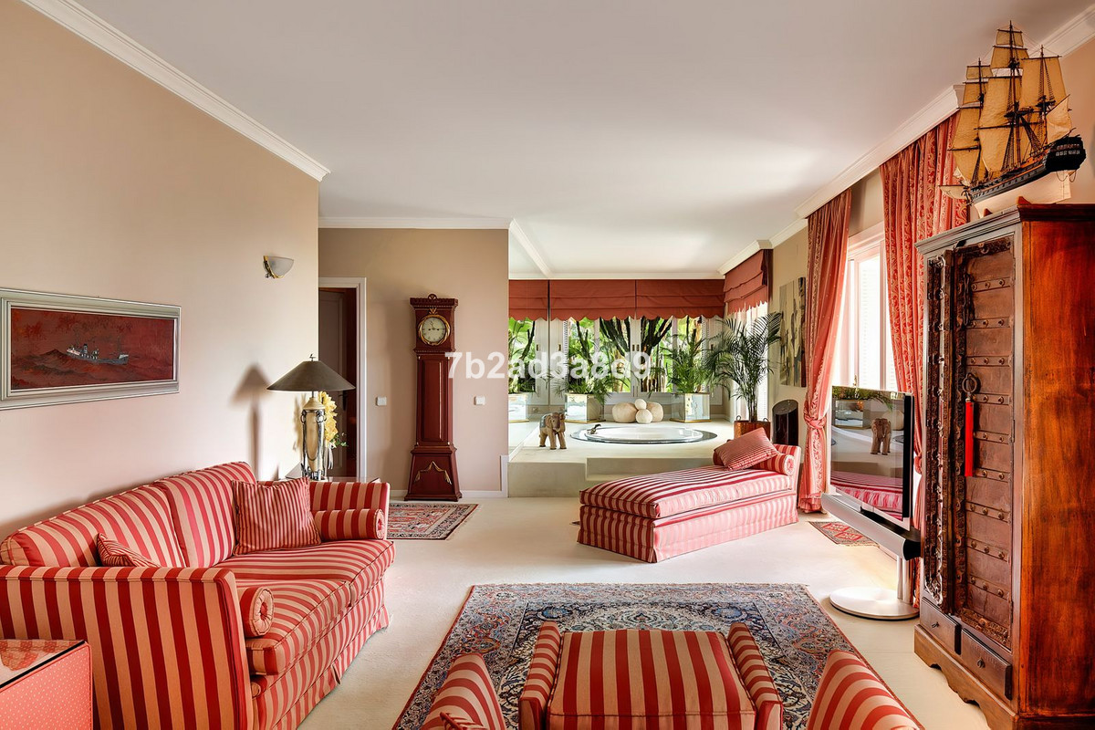 10 Bed Townhouse for sale in Río Real Costa Del Sol, Málaga, Spain