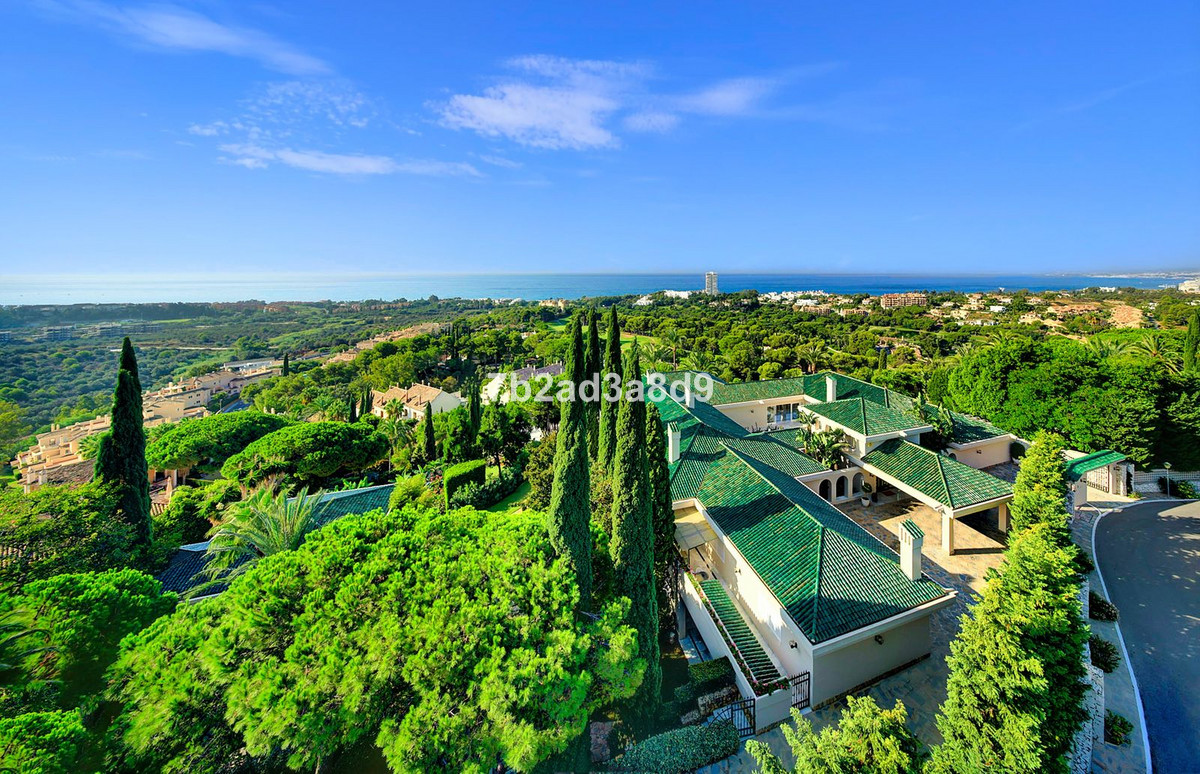 10 Bed Townhouse for sale in Río Real Costa Del Sol, Málaga, Spain