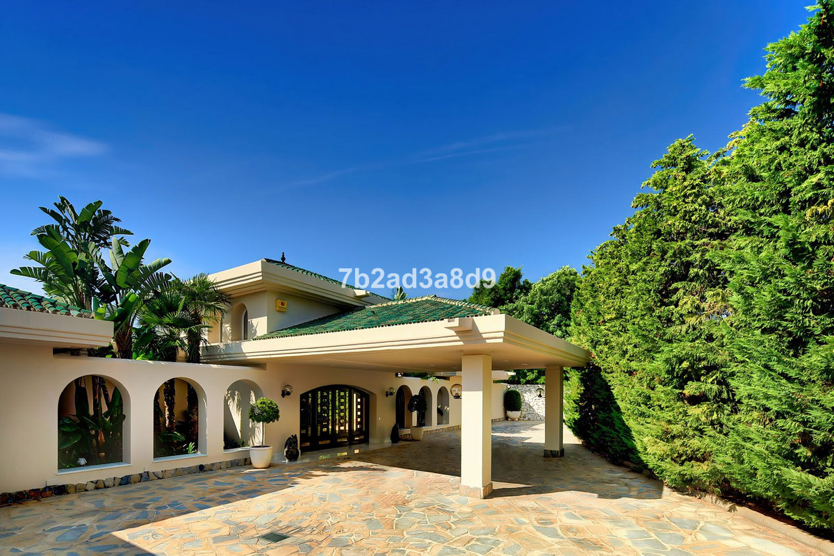 10 Bed Townhouse for sale in Río Real Costa Del Sol, Málaga, Spain