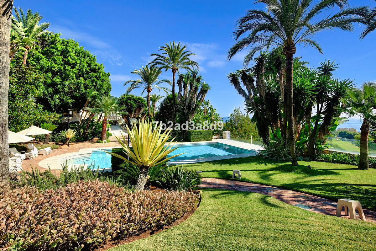 10 Bed Townhouse for sale in Río Real Costa Del Sol, Málaga, Spain