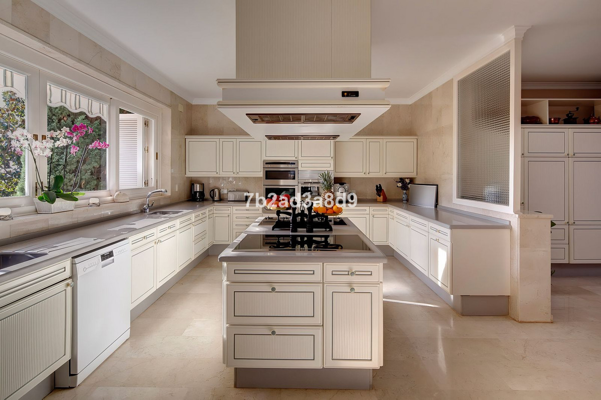 10 Bed Townhouse for sale in Río Real Costa Del Sol, Málaga, Spain