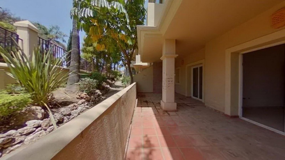 2 Bed Apartment for sale in Benahavís Costa Del Sol, Málaga, Spain