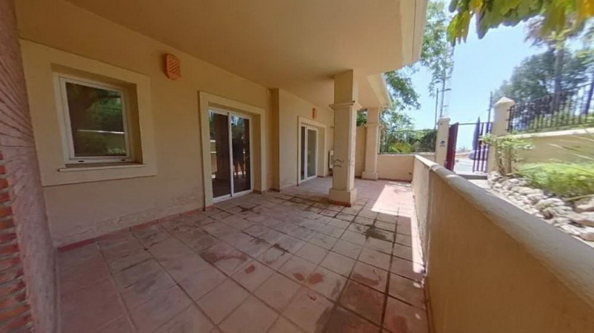 2 Bed Apartment for sale in Benahavís Costa Del Sol, Málaga, Spain