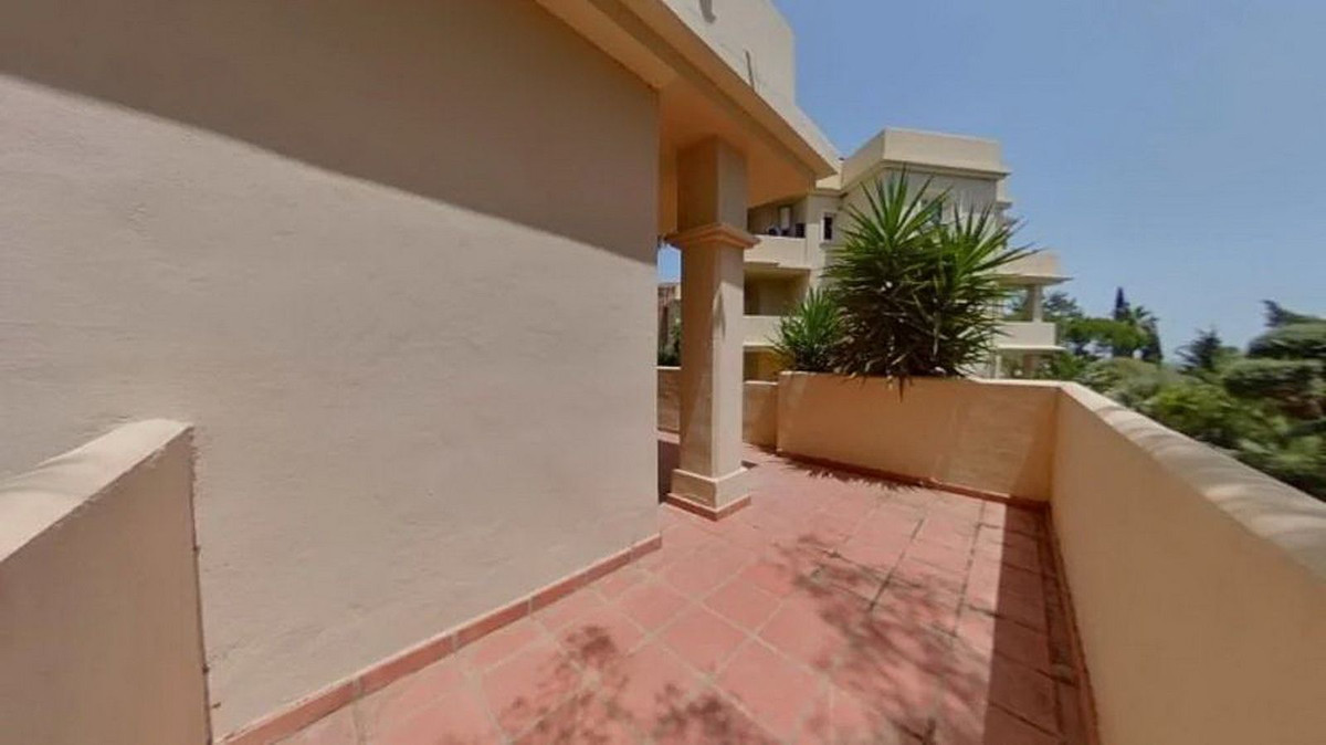 2 Bed Apartment for sale in Benahavís Costa Del Sol, Málaga, Spain