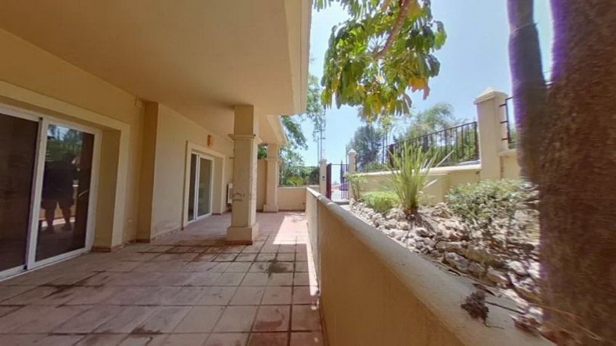 2 Bed Apartment for sale in Benahavís Costa Del Sol, Málaga, Spain
