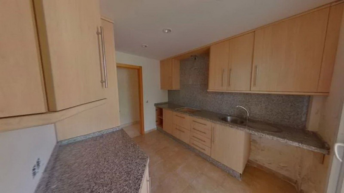 2 Bed Apartment for sale in Benahavís Costa Del Sol, Málaga, Spain