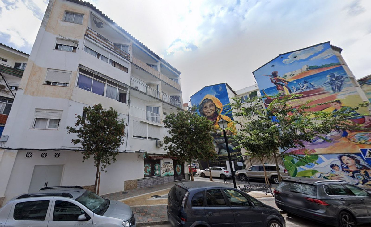 Se vende Apartamento Planta Media de 3 dormitorios en Costa Del Sol, Málaga, España