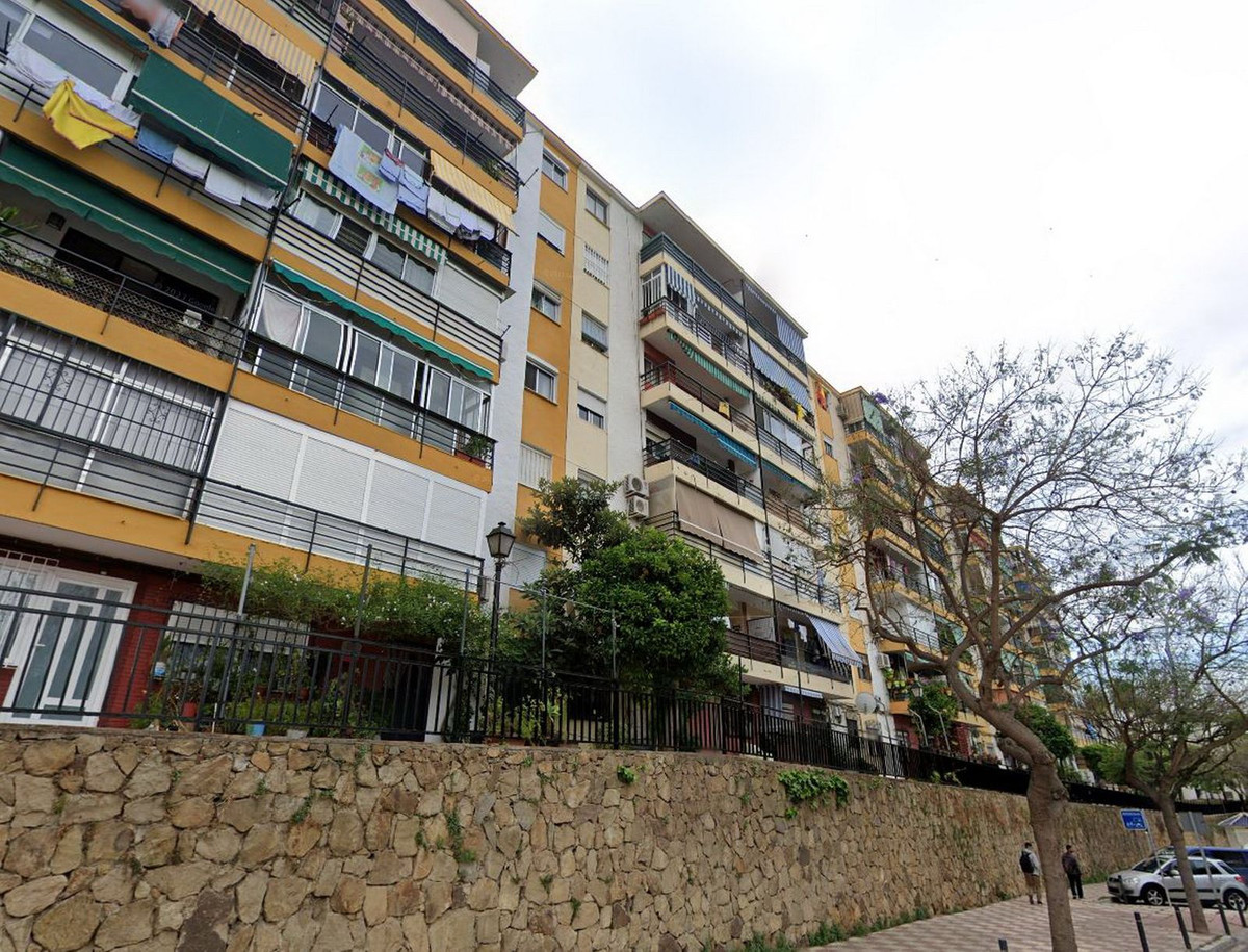Se vende Apartamento Planta Media de 3 dormitorios en Costa Del Sol, Málaga, España