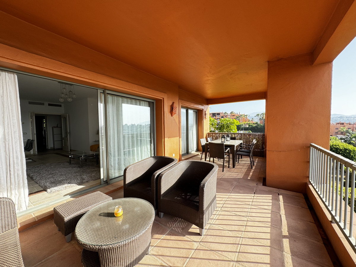 Se vende Apartamento Planta Media de 2 dormitorios en Costa Del Sol, Málaga, España