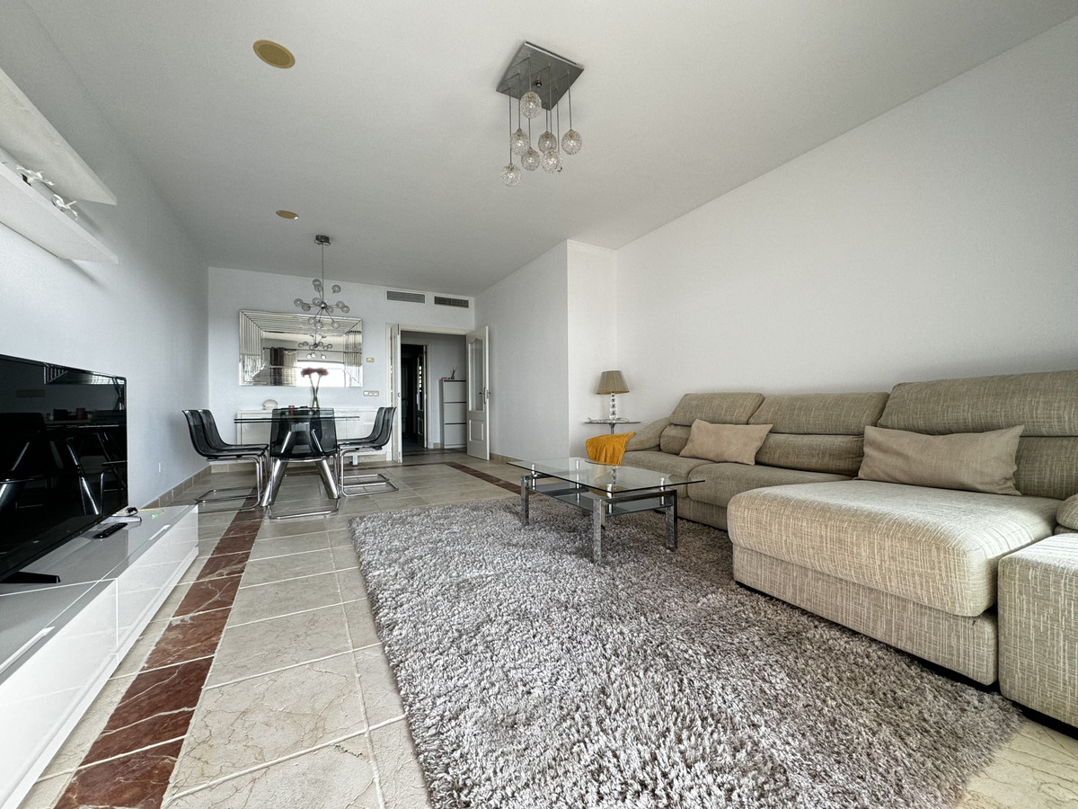 Se vende Apartamento Planta Media de 2 dormitorios en Costa Del Sol, Málaga, España