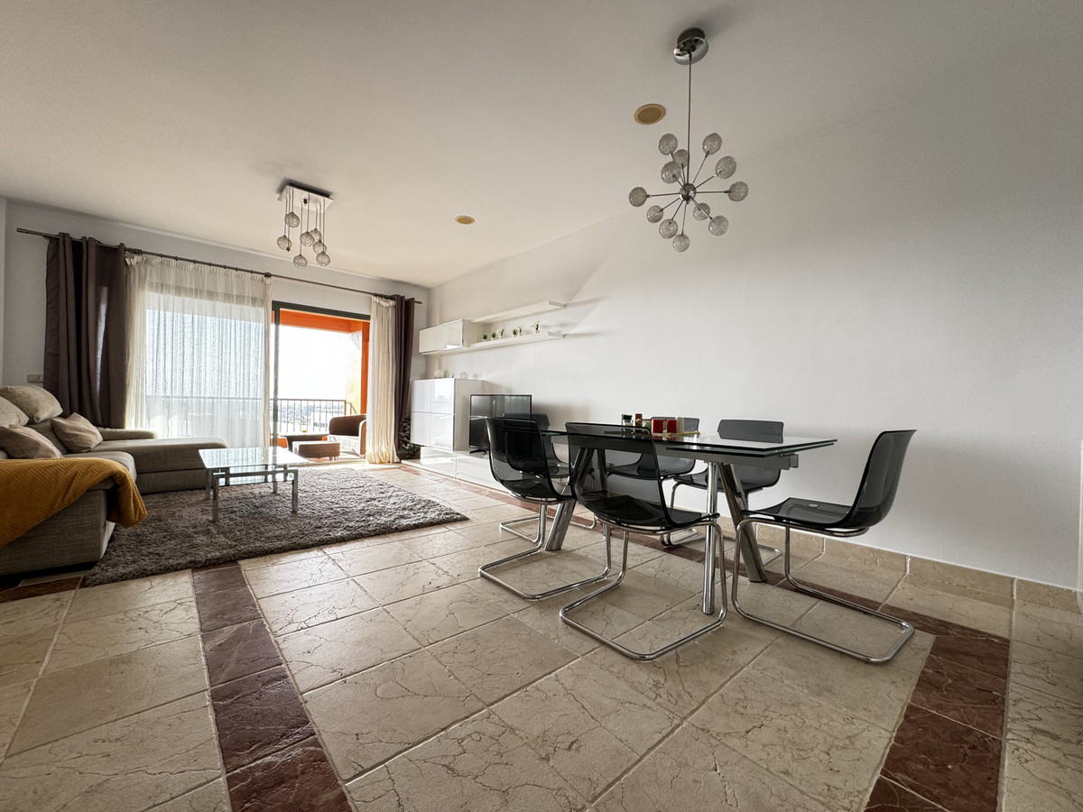 Se vende Apartamento Planta Media de 2 dormitorios en Costa Del Sol, Málaga, España