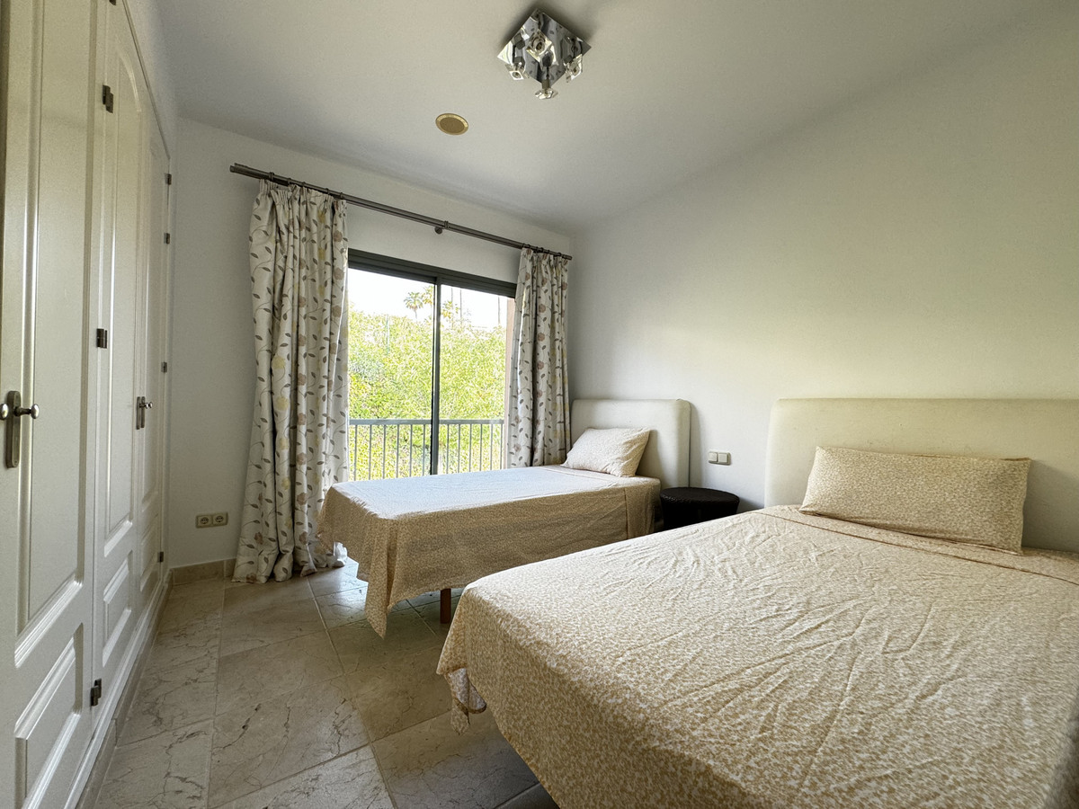 Se vende Apartamento Planta Media de 2 dormitorios en Costa Del Sol, Málaga, España